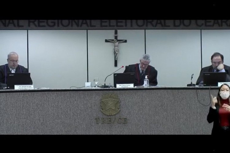 Pleno do TRE-CE negou recurso de prefeito de Coreaú e manteve cassação do gestor municipal, José Edézio Vaz de Souza