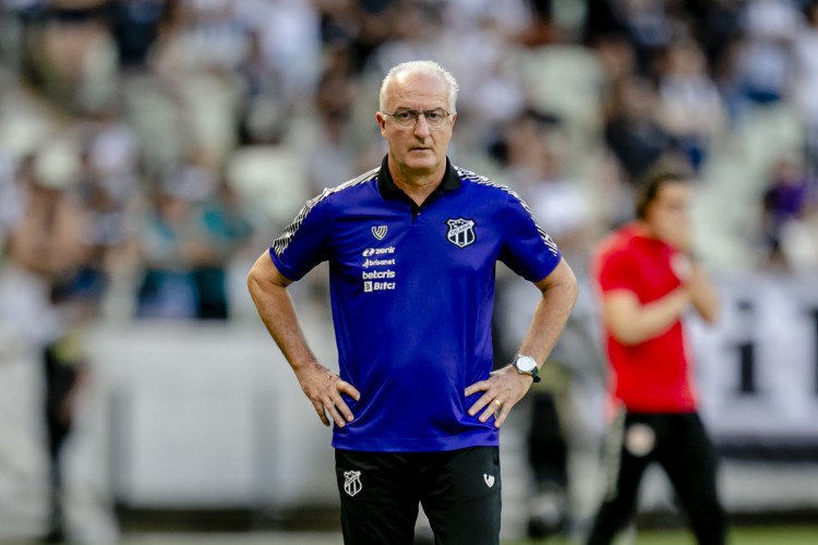 Dorival Júnior no jogo Ceara x Red Bull Bragantino, na Arena Castelão pelo Campeonato Brasileiro de 2022