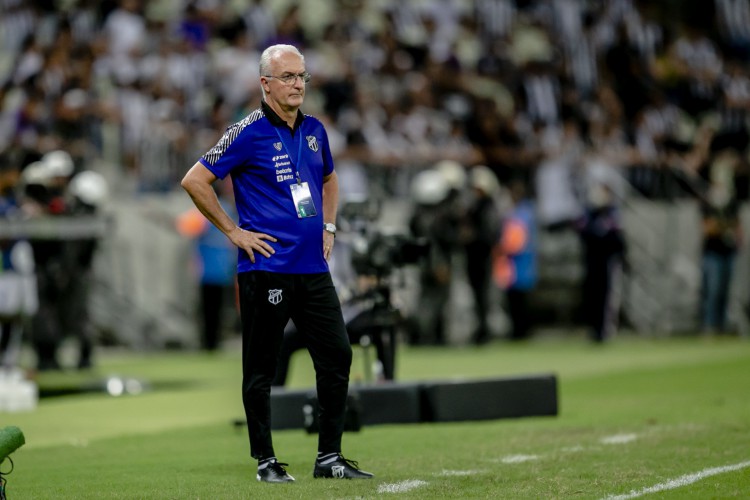 Dorival chegou ao Ceará no último dia 29 de março de 2022