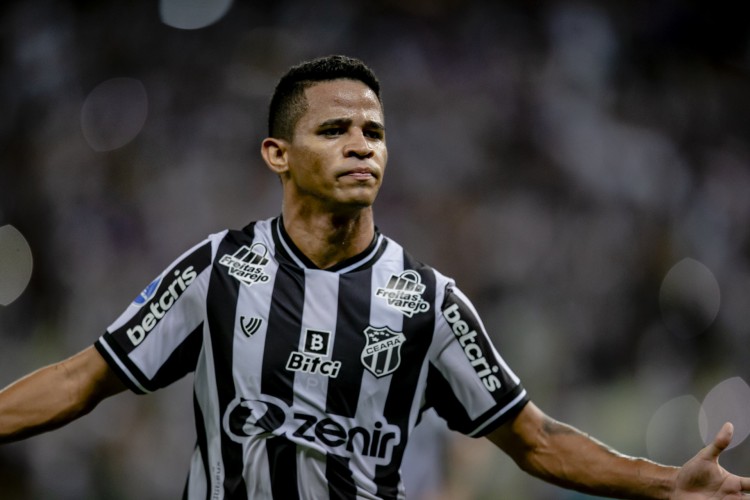 FORTALEZA, CE, BRASIL, 03-05.2022: Erick. Ceara x Deportivo La Guaira (VEN) pela Copa Sulameriaca, na Arena Castelão. em epoca de COVID-19. (Foto:Aurelio Alves/ Jornal O POVO)