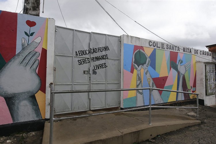 Escola fechada após morte de policiais na Bahia