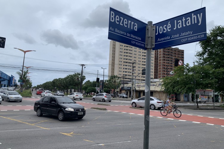 O cruzamento entre a avenida Bezerra de Menezes e avenida José Jatahy, no bairro Farias Brito, em Fortaleza, é o mais perigoso da Capital