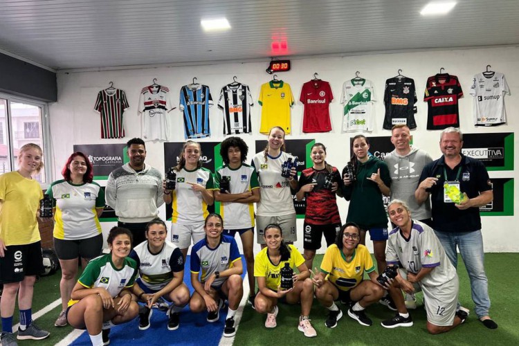 Seleção feminina de futebol está perto do bronze na Surdolimpíada