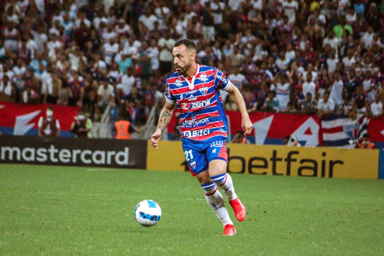 Atlético-GO e Fortaleza se enfrentam pelo Brasileirão Série A 2022 hoje, 17; onde assistir ao vivo e horário do jogo.