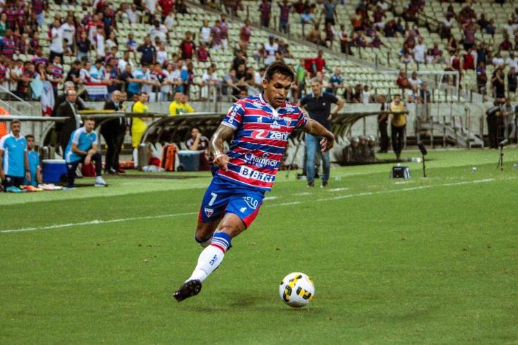 Robson foi o autor do terceiro gol na vitória por 3 a 0 sobre o Internacional