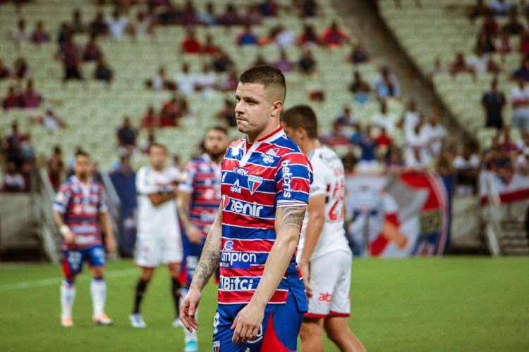 Atacante Renato Kayzer no jogo Fortaleza x São Paulo, na Arena Castelão, pelo Campeonato Brasileiro Série A