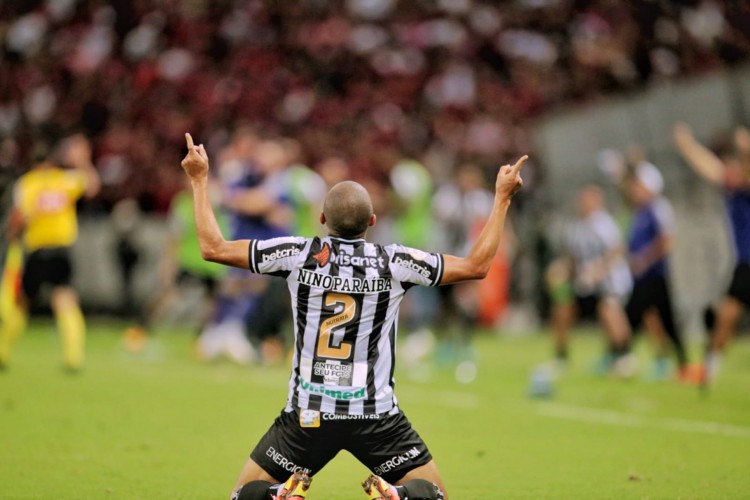 Nino Paraíba foi o autor do gol de empate contra o Flamengo nos acréscimos da partida