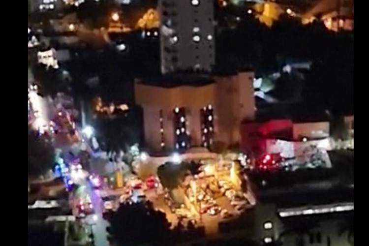 O Hospital Municipal São Benedito - HMSB, no bairro Santa Helena, em Cuiabá, Mato Grosso, registrou um princípio de incêndio na ala da enfermaria na noite desse domingo, 15