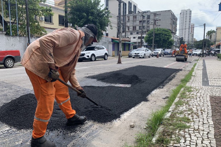 A ação de reestruturação das vias custou R$ 22 milhões dos cofres públicos. O objetivo da operação tapa-buraco foi de facilitar a mobilidade e garantir segurança ao tráfego do transporte público, pedestres e ciclistas
