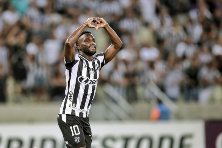 Mendoza foi autor de um dos gols do Ceará na goleada por 6 a 0 diante do General Caballero, pel Copa Sul-Americana. 