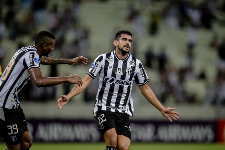 FORTALEZA, CE, BRASIL, 17-05.2022: Ze Roberto. Ceara x General Caballero, pela Copa Sulamericana, na Arena Castelão. em epoca de COVID-19. (Foto:Aurelio Alves/ Jornal O POVO)