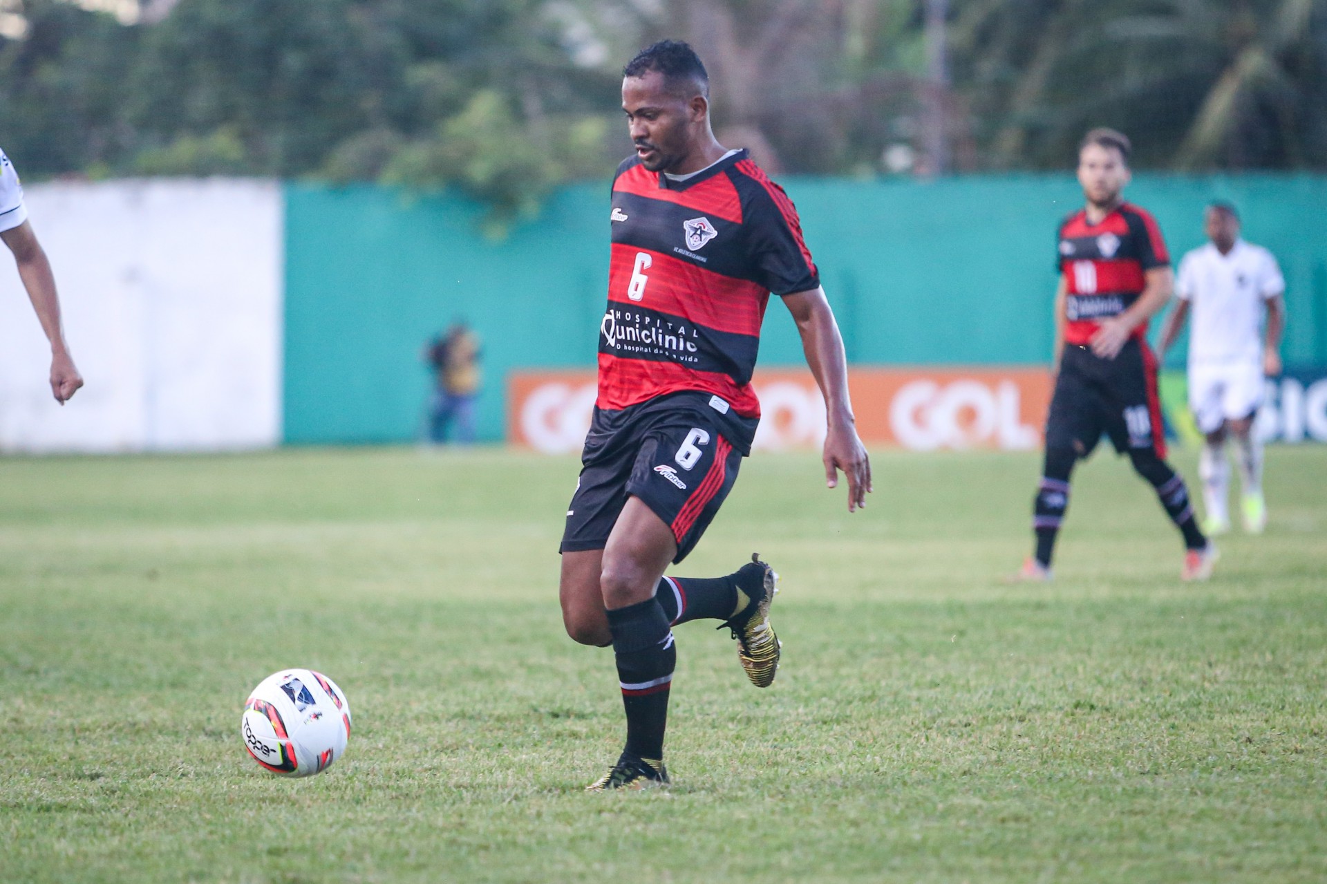 Lateral-esquerdo Zé Carlos no jogo Atlético-CE x ABC, no estádio Ronaldão, em Pacajus, pela Série C 2022 (Foto: Rennê Carvalho / ABC FC)