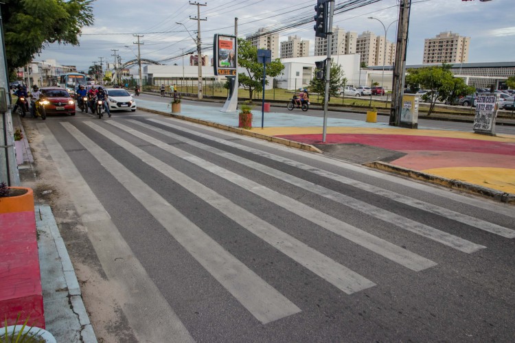 Fortaleza, Ce BR, 23.05.22 Fortaleza implantou uma faixa de trânsito, na Carneiro de Mendonça com a Av. Lineu Machado, no bairro Demócrito Rocha, com 18 metros de comprimentos(Foto: Fco Fontenele)