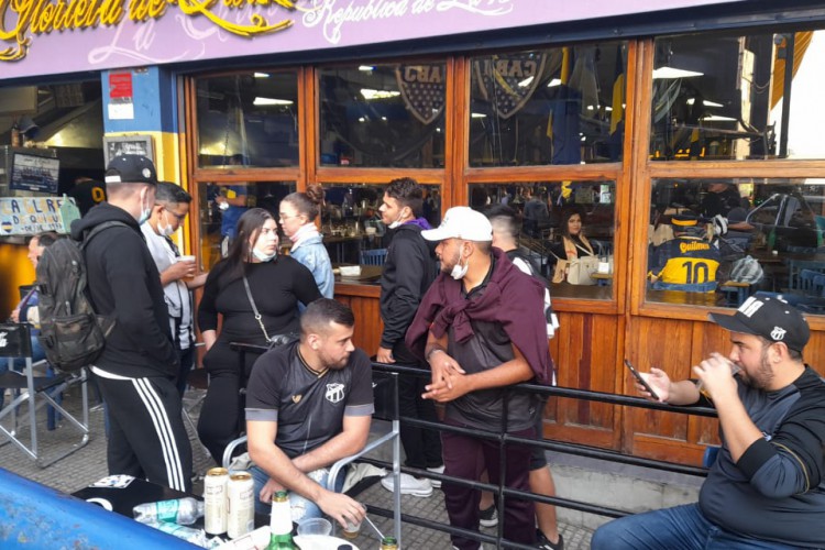 Torcedores do Ceará em Buenos Aires, local da partida entre Vovô e Independiente