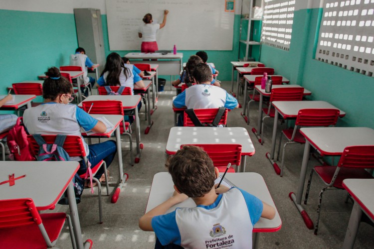 Das 100 melhores escolas no Brasil nos anos iniciais, do 1º ao 5º ano, 87 instituições são do Ceará