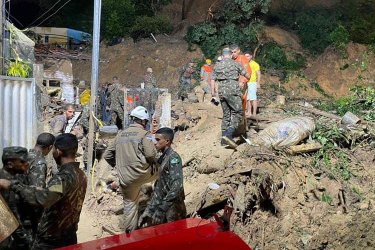 Governo de Pernambuco atualiza para 56 número de mortos no estado