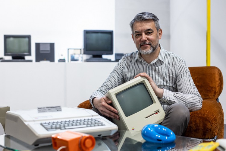 Jacek Lupina, proprietário do Apple Museum