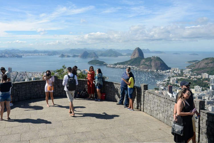 O Mirante Dona Marta é um dos pontos turísticos mais interessantes do Rio