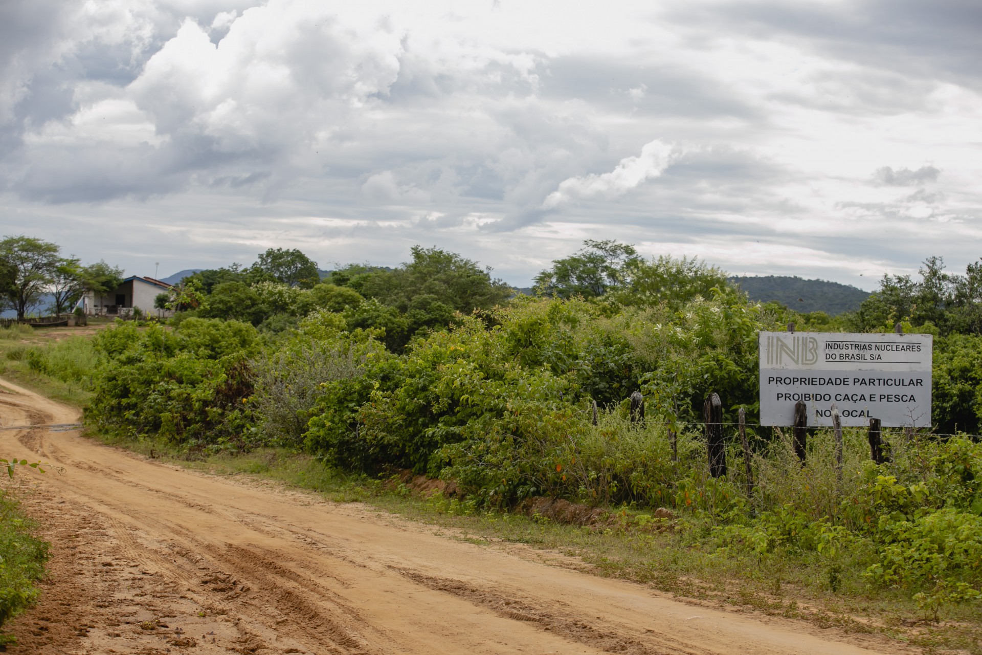 Jazida de urânio, de responsabilidade da INB, é localizada a 70km da comunidade que teve água com concentração do metal acima do permitido (Foto: Aurelio Alves)