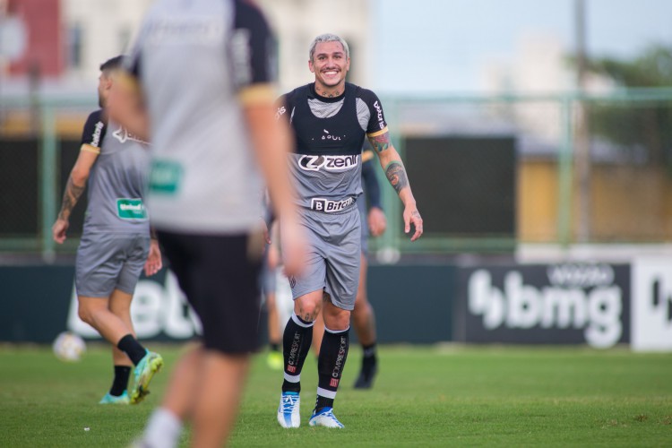 Meia Vina em treino do Ceará no estádio Carlos de Alencar Pinto, em Porangabuçu