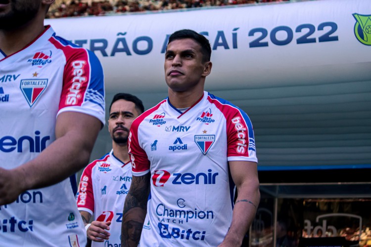 Atacante Robson no jogo Flamengo x Fortaleza, no Maracanã, pelo Campeonato Brasileiro Série A