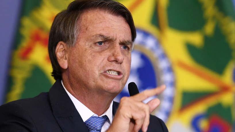 Bolsonaro ao lado de jogador do Palmeiras. Foto publicada no perfil de