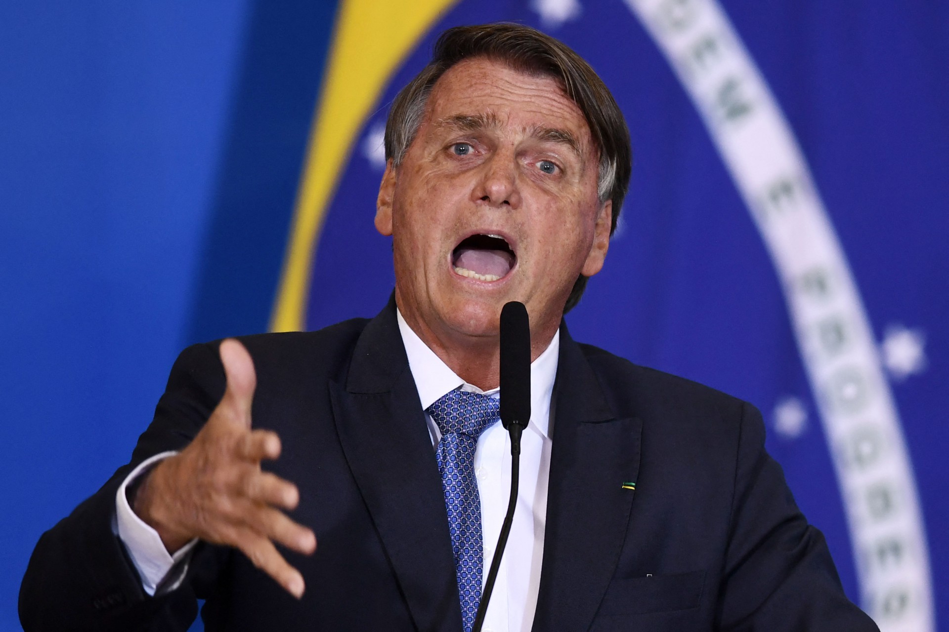 ￼Bolsonaro voltou a levantar tom contra o STF, a atacar ministros e a questionar lisura do processo eleitoral (Foto: EVARISTO SA/AFP)