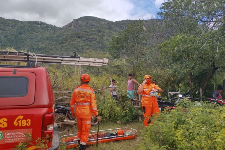 A composição do CBMCE foi acionada via Coordenadoria Integrada de Operações de Segurança (Ciops) de Sobral