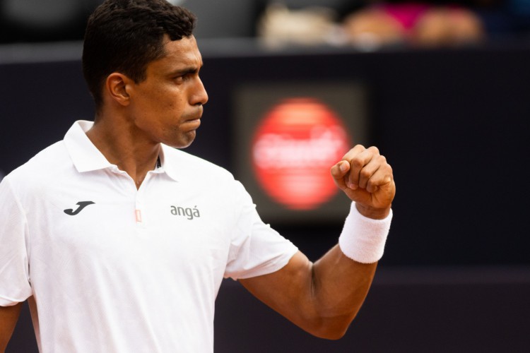 Tenista cearense Thiago Monteiro em jogo do Rio Open 2022