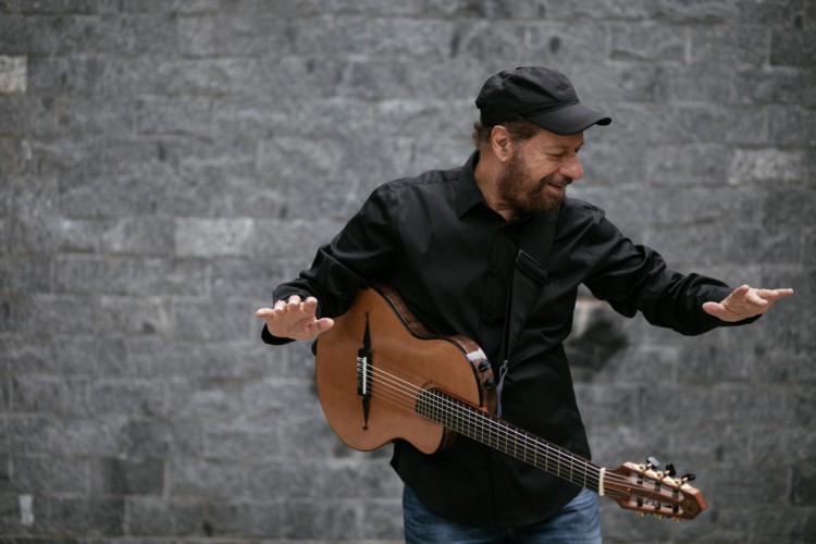 João Bosco faz show híbrido nesta sexta-feira, 17