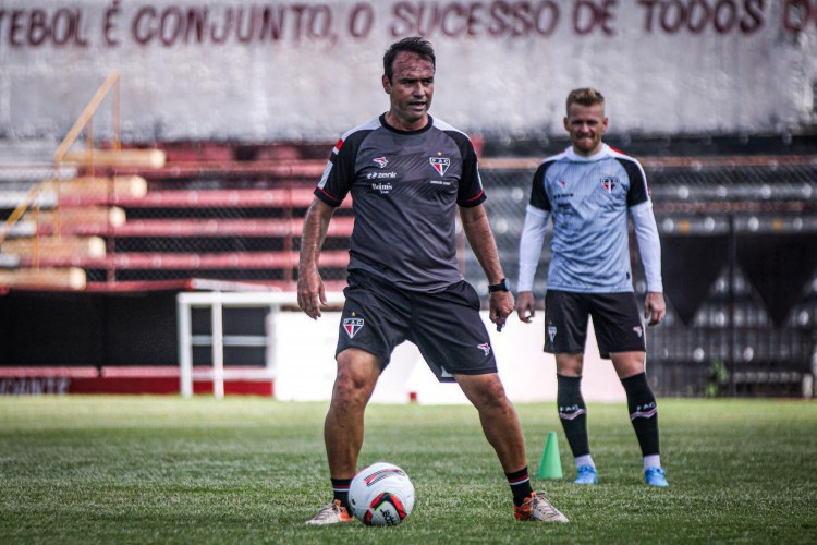 Técnico Sidney Moraes vai tentar fazer o Ferroviário retomar o caminho das vitórias na Série C