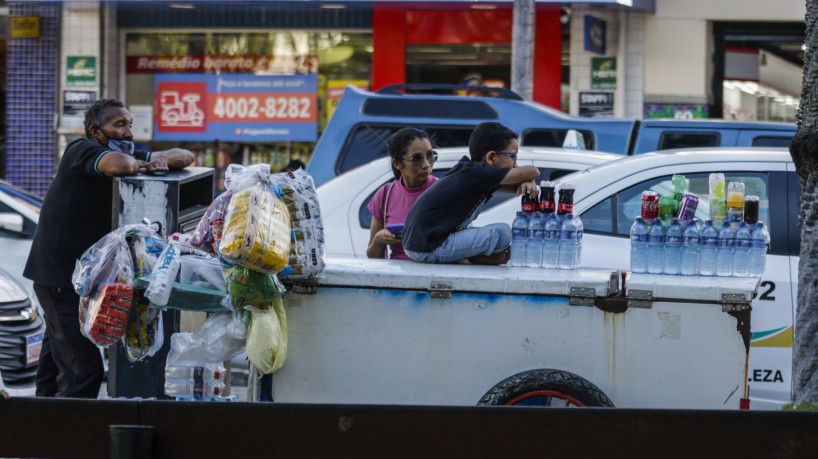 Brasil Tem Recorde De Milh Es De Trabalhadores Informais Revela Ibge