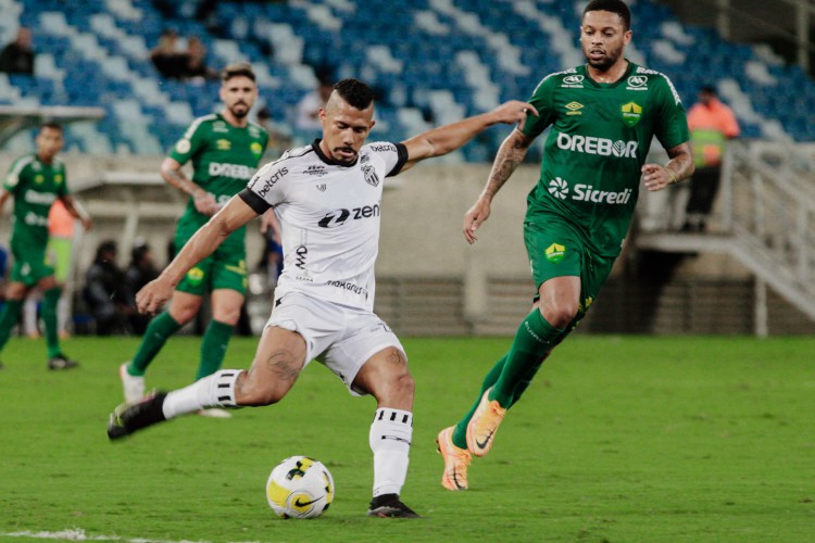 Ceará e Cuiabá se enfrentam pelo Brasileirão 2022 hoje, 16; onde assistir ao vivo aos jogos do dia e horário do jogo.