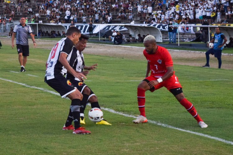 Jogo entre Atlético-CE e Botafogo-PB