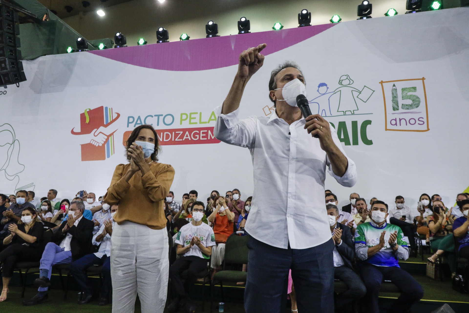 CAMILO destacou o papel de Izolda para os bons índices de Educação obtidos pelo Ceará (Foto: thais mesquita)