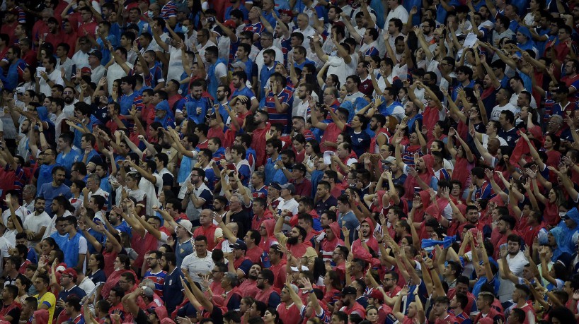 Torcida do Fortaleza no jogo Fortaleza x River Plate, na Arena Castelão, pela Copa Libertadores