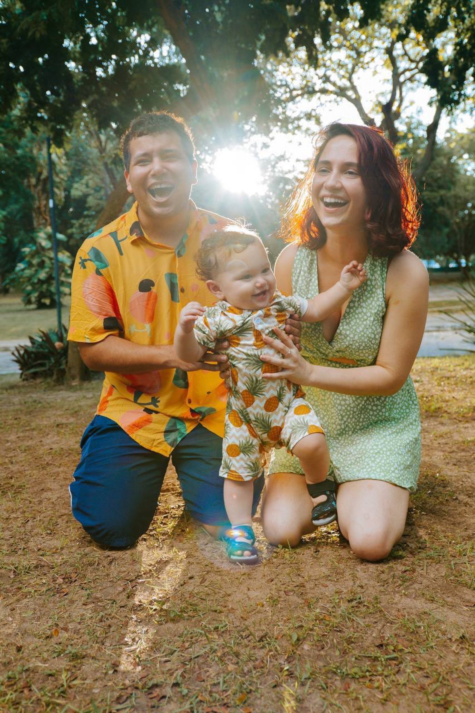 Rudá Queiroz teve o primeiro aniversário com alimentos totalmente adaptados para a dieta dele e da mãe, Jéssica Queiroz, 25, que exclui qualquer produto com leite ou traços de leite (Foto:  Arquivo pessoal/Isabelle Guedes)