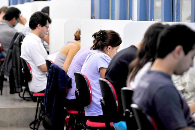 Cursinhos populares da USP estão com inscrições abertas