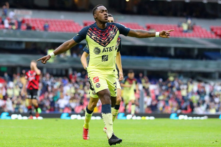 Atacante equatoriano Renato Ibarra no América-MEX