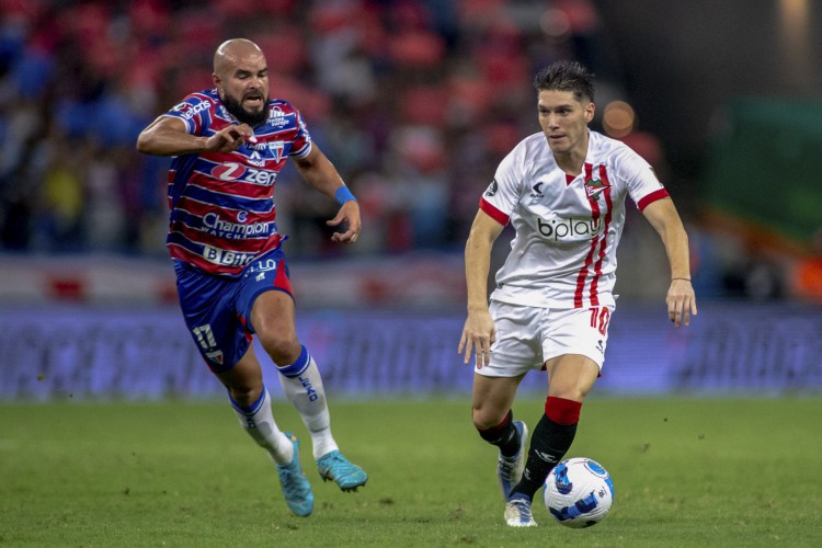 Estudiantes e Fortaleza se enfrentam pela Copa Libertadores 2022 hoje, 7; onde assistir ao vivo e horário do jogo.