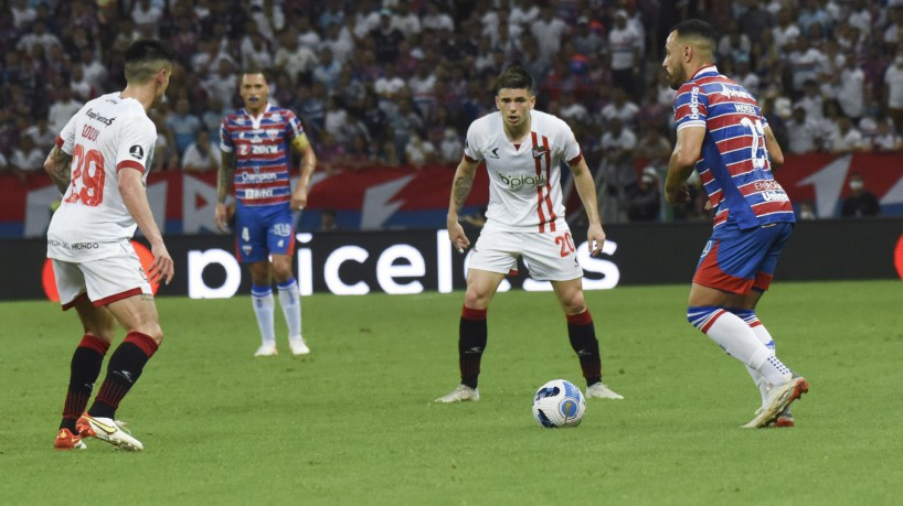 Castelão entra na disputa para receber jogos da Copa do Mundo