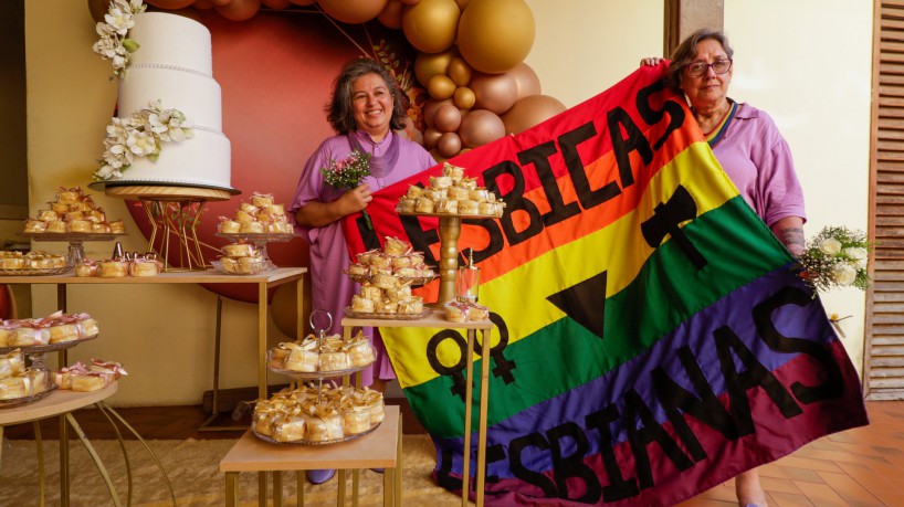 FORTALEZA, CE, BRASIL, 02.07.2022: Casamento coletivo LGBT no Teatro São José reuniu 22 casais. (Foto: Thais Mesquita/OPOVO)