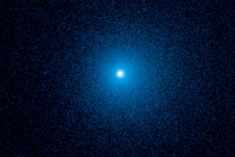 Imagem do telescópio Hubble mostra nuvem de poeira difusa em torno do cometa C/2017 K2