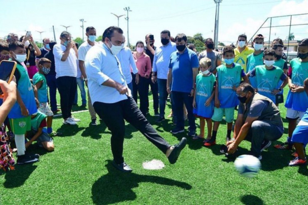 Secretário Ozires Pontes participa de evento em areninha(Foto: DIVULGAÇÃO)