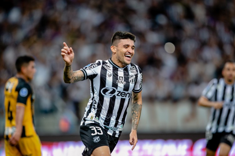 FORTALEZA, CE, BRASIL, 06-07.2022: Victor Luiz. Ceara x The Strongest, pela Sulamericana na Arena Castelão. em epoca de COVID-19. (Foto:Aurelio Alves/ Jornal O POVO)