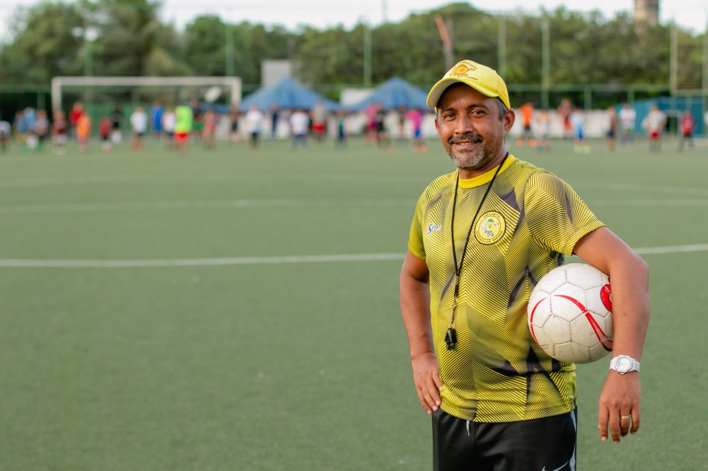 Evandro Maracujá é criador de projeto social em funcionamento na areninha da Jurema, na Caucaia(Foto: Aurelio Alves)