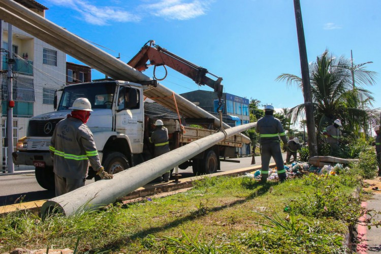 De acordo com a SCSP, a primeira etapa das intervenções foi concluída, com a substituição e instalação de postes, num total de 222 estruturas. Depois foram instalados suportes e 464 luminárias.