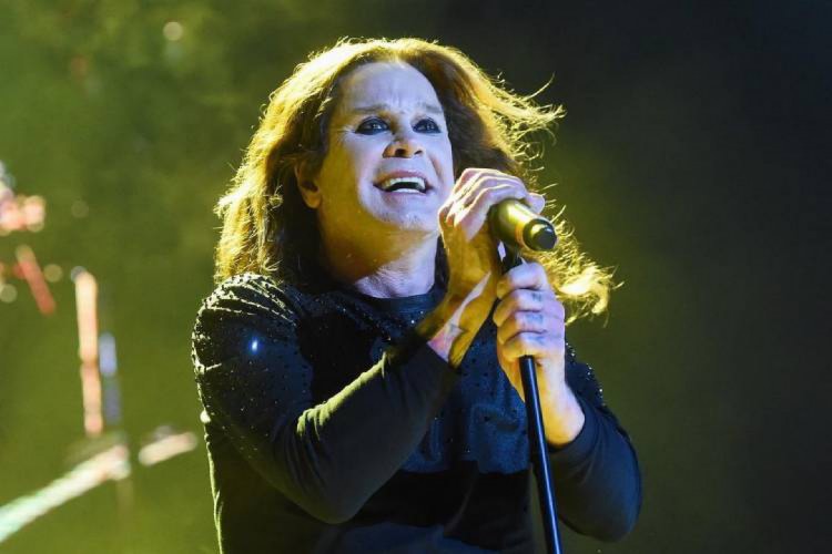 Ozzy Osbourne precisou de quatro vezes mais anestesia devido à resistência às drogas