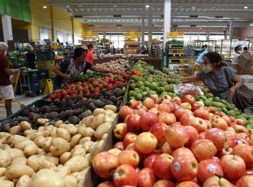 Alimentos em bom estado são desperdiçados ainda na cadeia de produção, por questões como infraestrutura, manejo inadequado, contaminações e até desastres naturais 