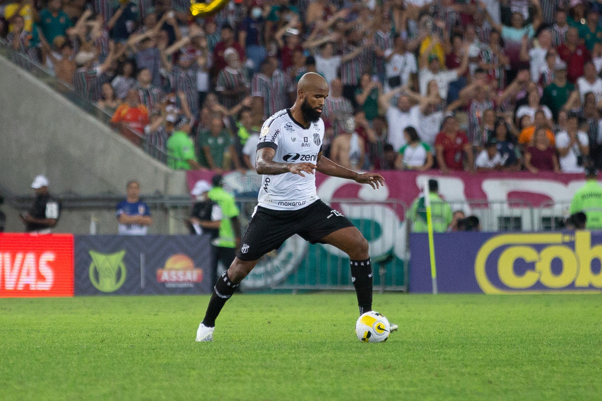 Zagueiro Messias no jogo Fluminense x Ceará, no Maracanã, pelo Campeonato Brasileiro Série A (Foto: Felipe Santos / Ceará SC)